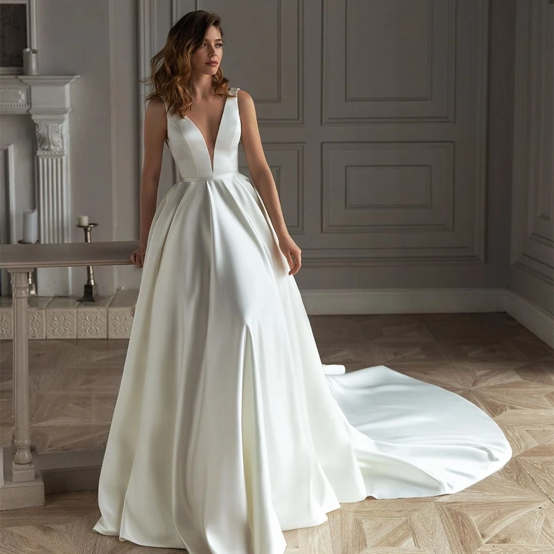Белое свадебное платье из атласа в складку, Трапециевидный V-образный вырез, без рукавов, сексуальное свадебное платье с жемчужным шлейфом и шлейфом 2023 Vestidos De Novia