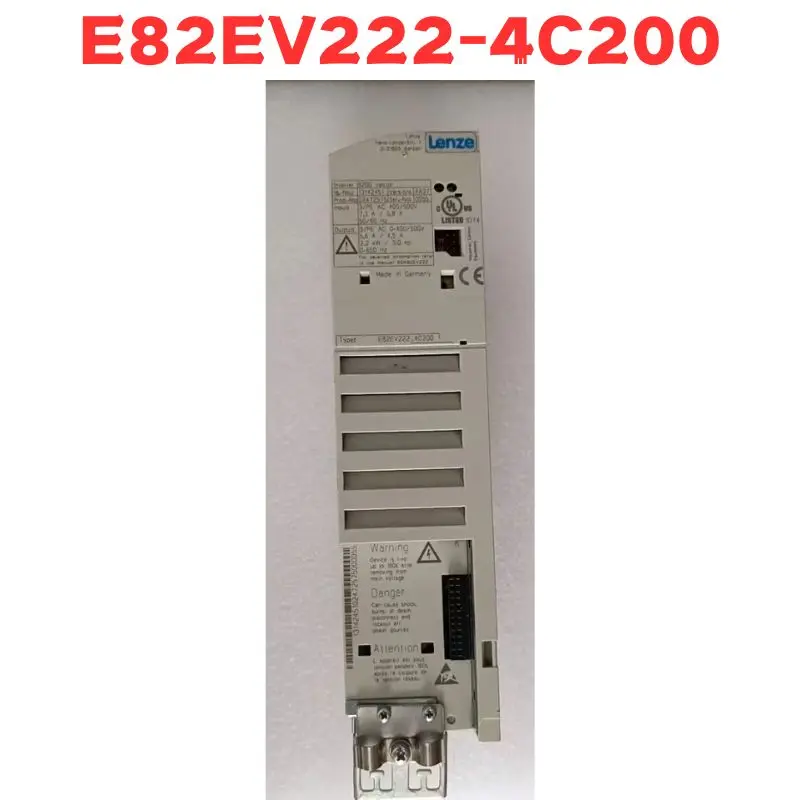 Подержанный инвертор E82EV222-4C200 E82EV222 4C200 Протестирован в порядке