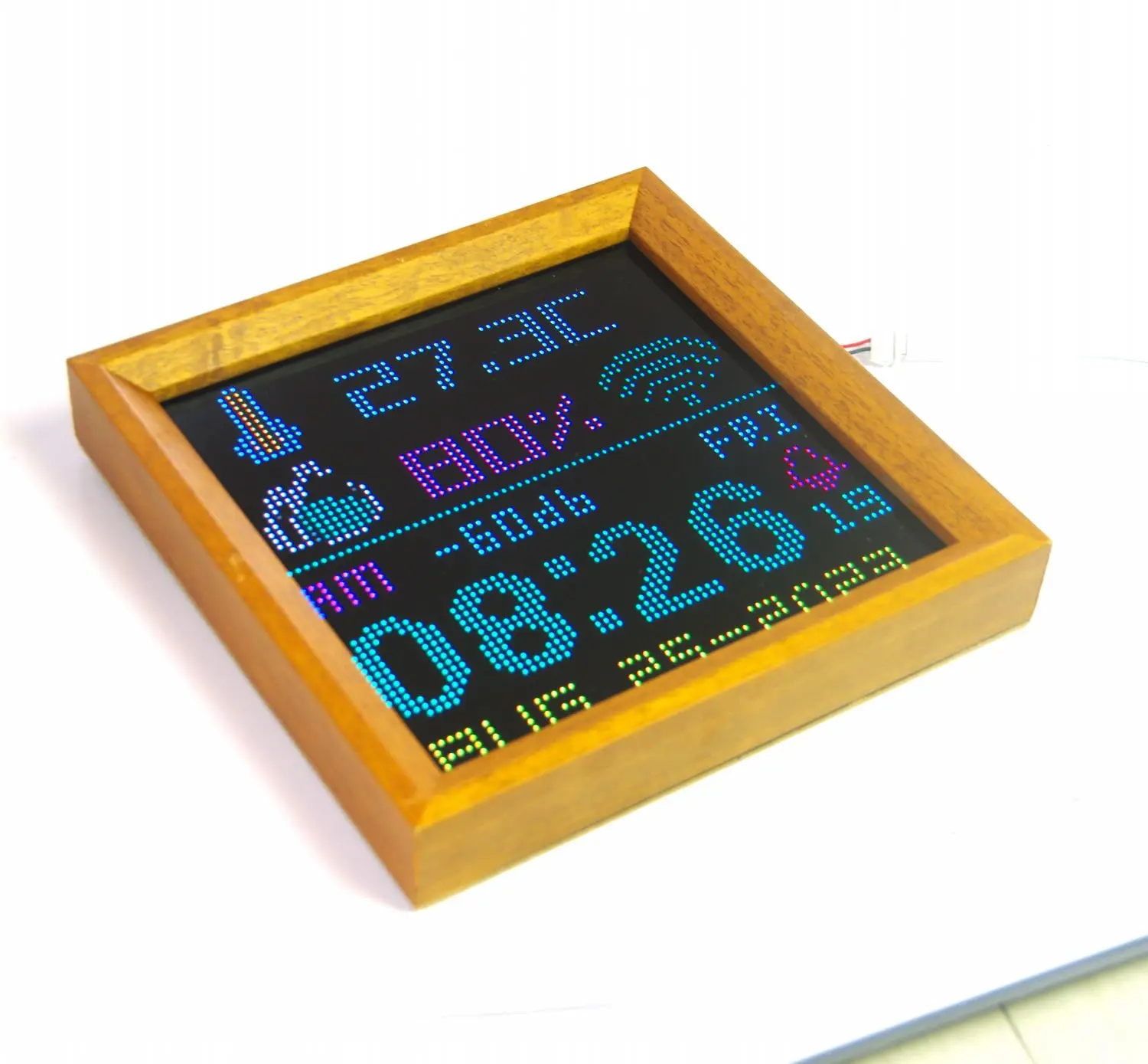 Часы NTP Цифровой будильник Электронный DIY Дисплей температуры и влажности DHT22 Красочный светодиодный дисплей спальня гостиная